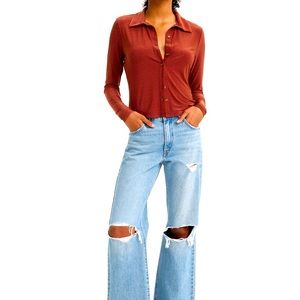 Levi Big jeans are synonymous with the 90s,